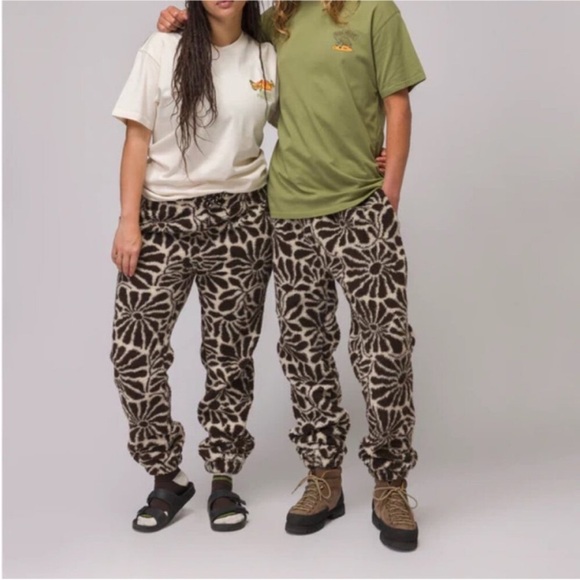 Urban Outfitters Pants - Urban Outfitters Parks Project High Desert Wildflowers High Pile Fleece Jogger